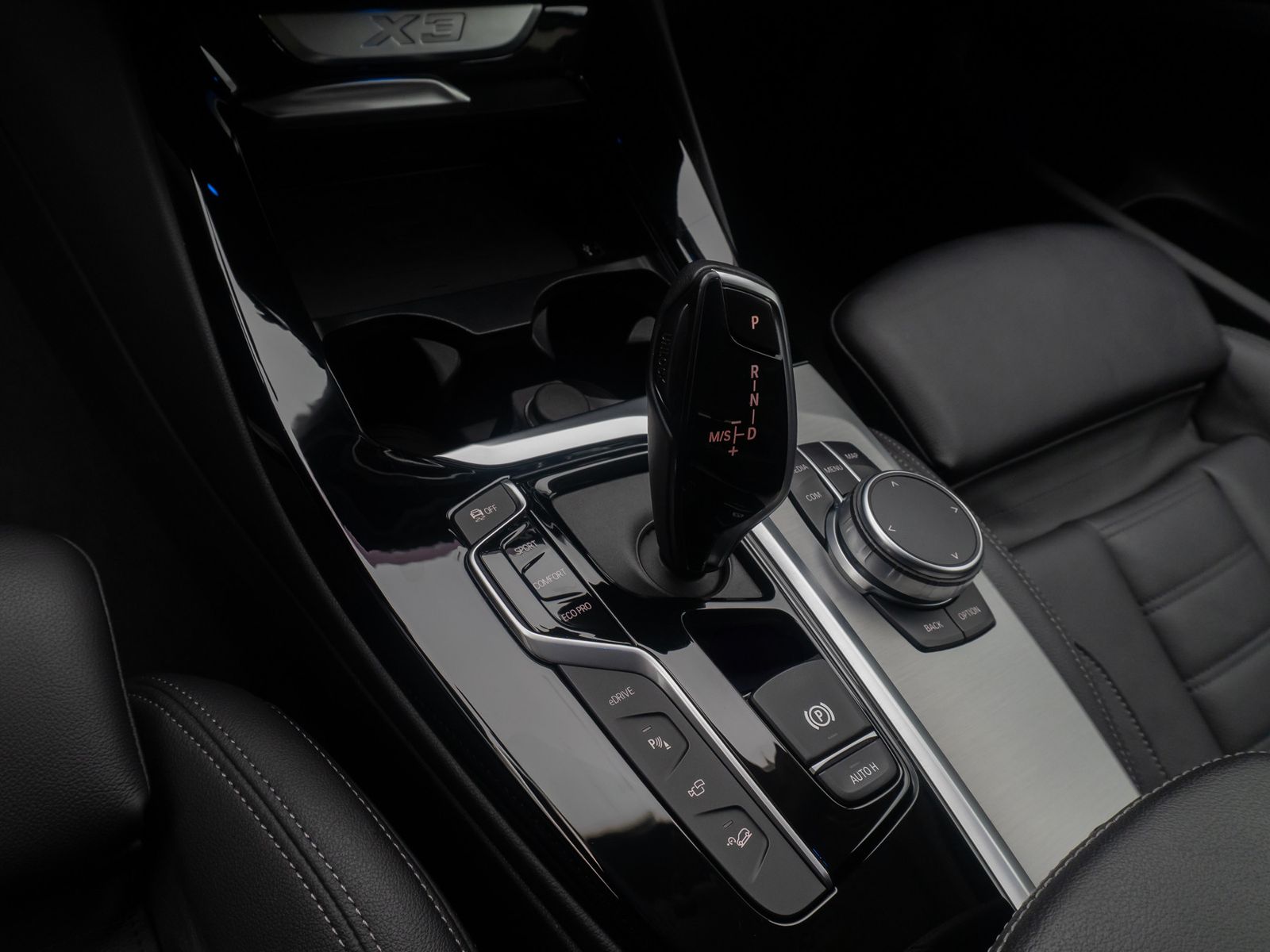 Fahrzeugabbildung BMW X3 xD30e xLine 360° HiFi ACC HUD Komfort 19Zoll