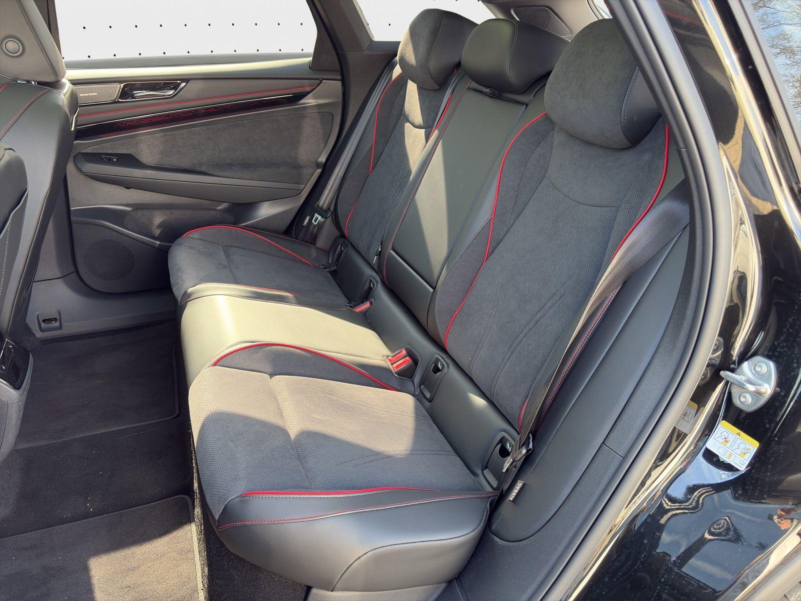 Volkswagen ID.7 Tourer GTX 4MOTION 250 kW (340 PS) 86 kWh