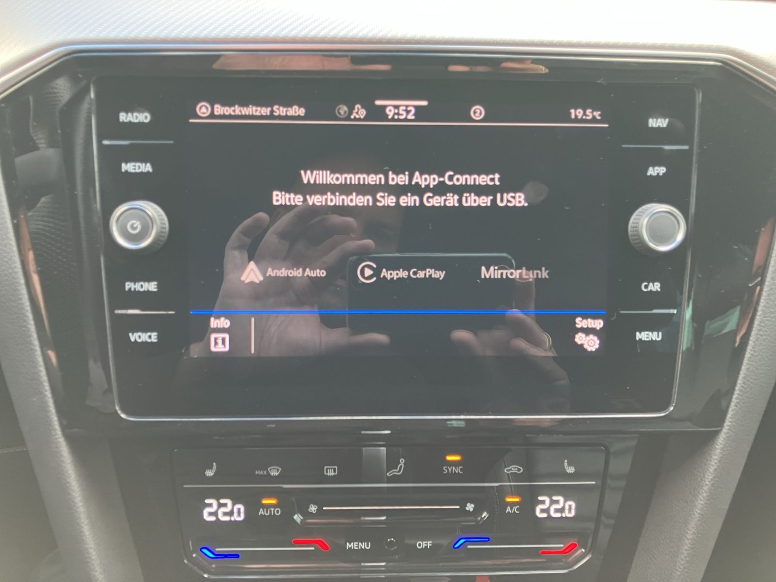 Fahrzeugabbildung Volkswagen Passat Variant R-Line TSI DSG LED ACC NAVI RFK S