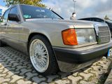 Mercedes-Benz 190 E 1.8 - Mercedes-Benz 190 mit Benzin-Antrieb: Limousine, Automatik, 1.8