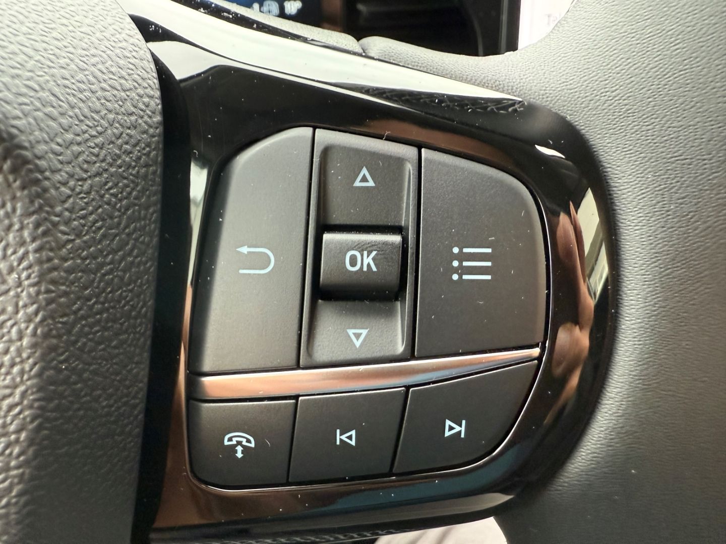 Fahrzeugabbildung Ford Puma Titanium Navi Digitales Cockpit LED Apple C