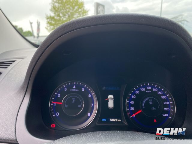 Hyundai i40cw 1.6 GDI blue Space Sicherheits-Navigation