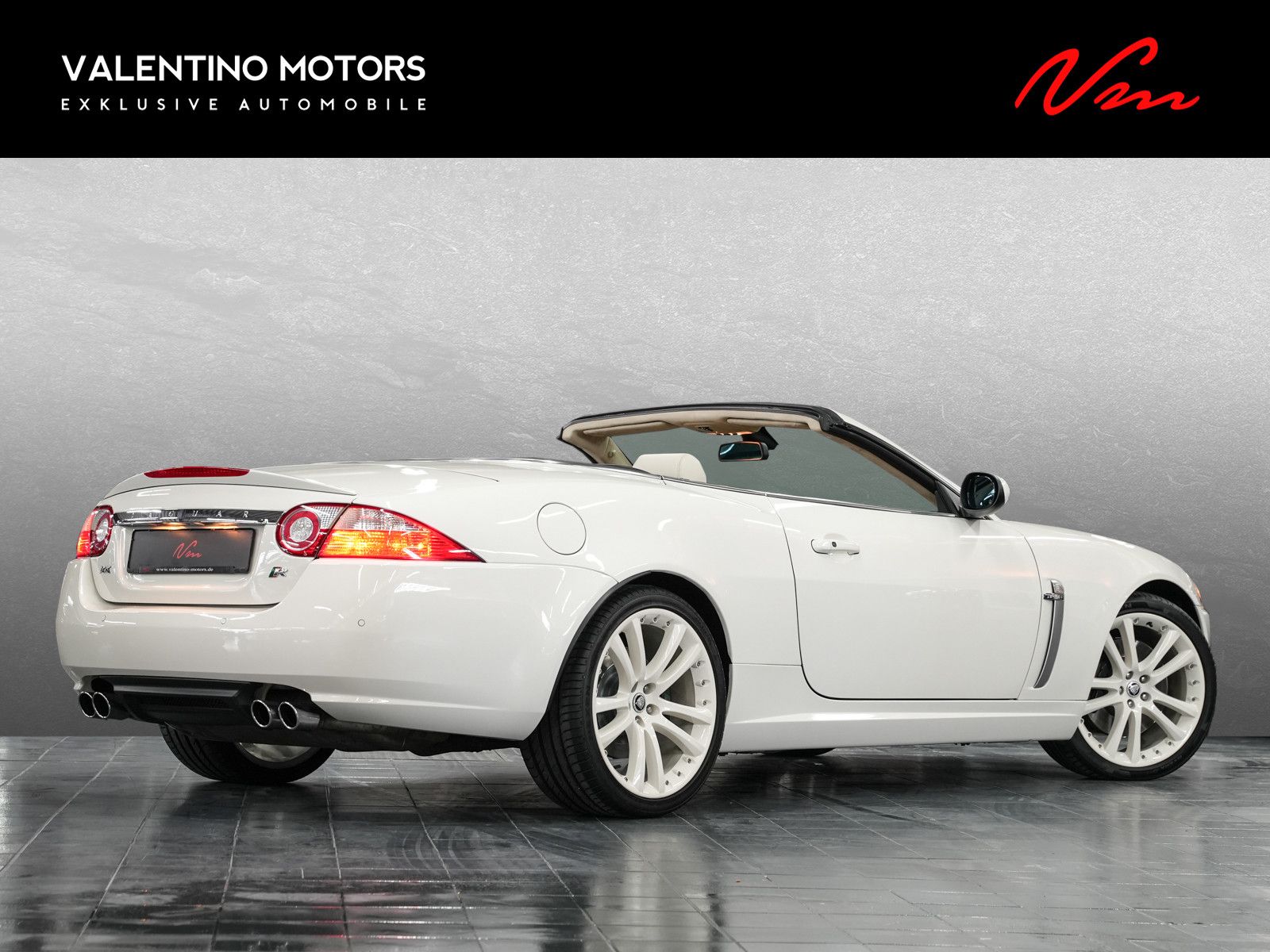 Fahrzeugabbildung Jaguar XKR Cabrio - CATS|20"|Bi-Xenon+aktiv.KL|ALPINE