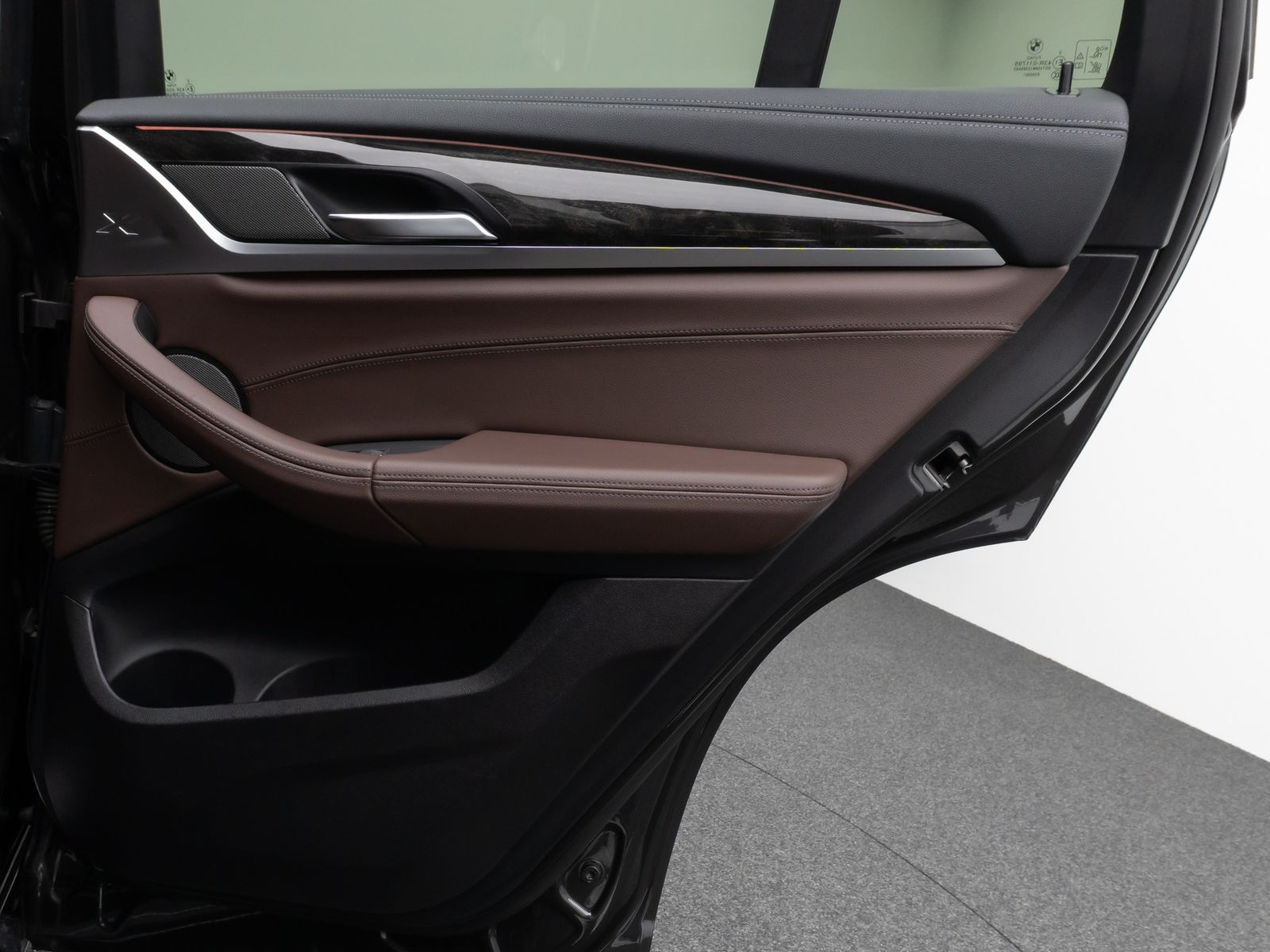 Fahrzeugabbildung ALPINA XD4 360°HUD DAB H/K Belüftung Komfort Alarm 20Zl