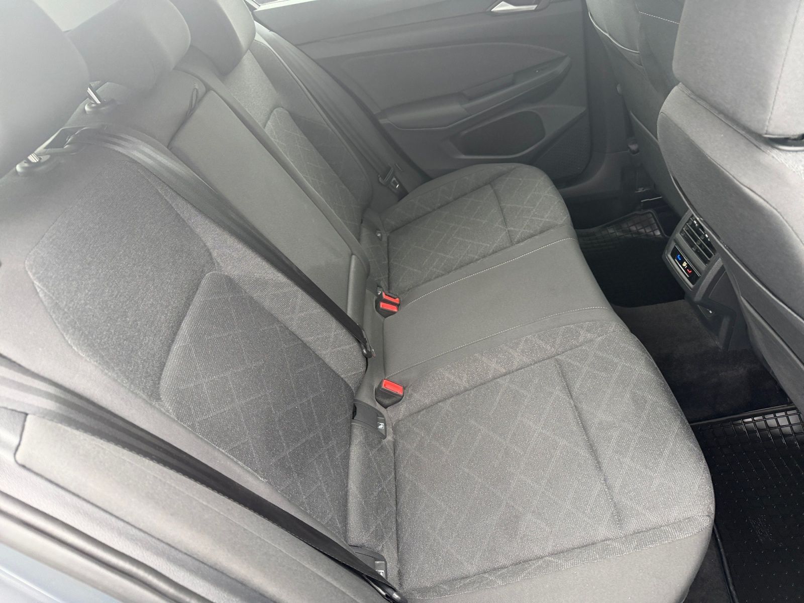Volkswagen Golf - Bild 16