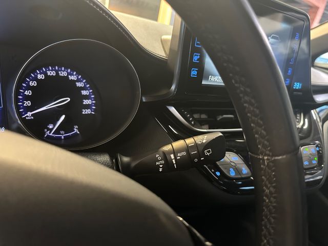 Toyota C-HR  Flow
