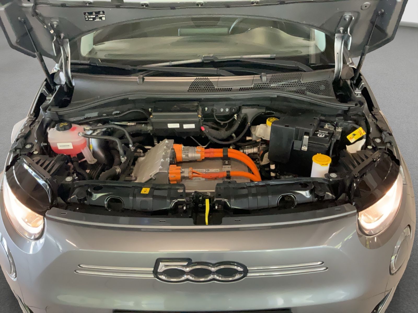 Fahrzeugabbildung Fiat 500e Icon 42 kWh + Einparkhilfe