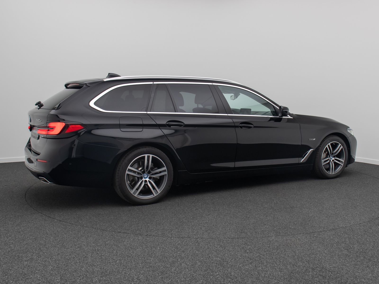 Fahrzeugabbildung BMW 520e  360° Laser HUD DAB H/K ACC Komfort Alarm