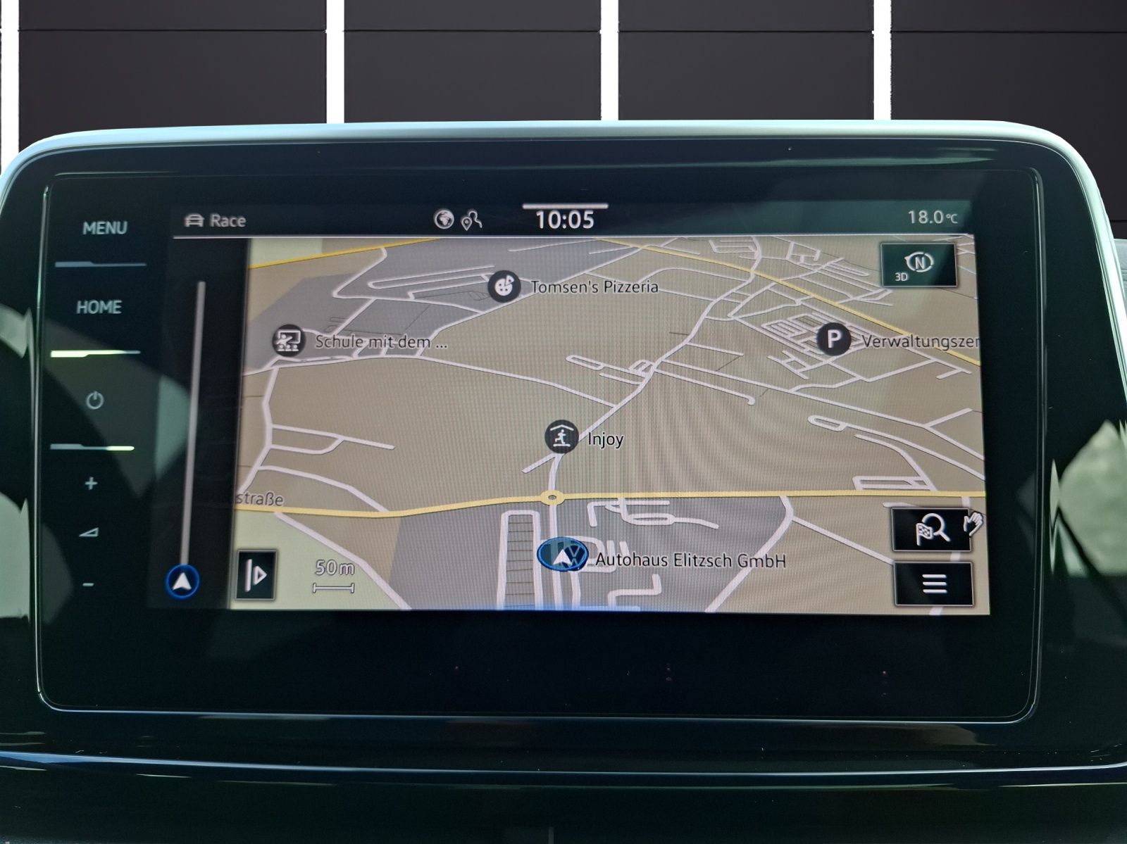 Fahrzeugabbildung Volkswagen T-Roc R 4M Matrix Navi Akrapovic Pano AID ACC RF