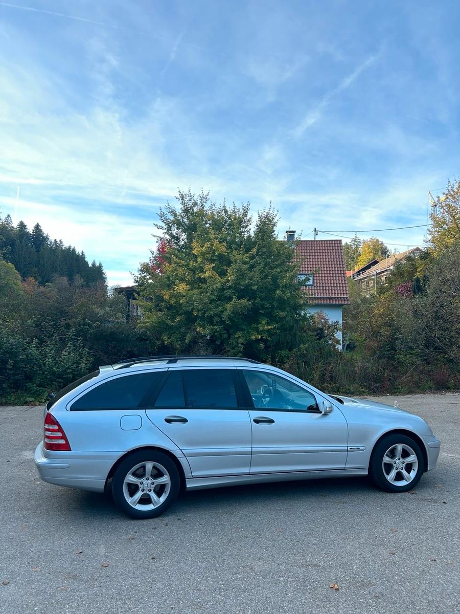 Mercedes-Benz C200 2005 — photo 6
