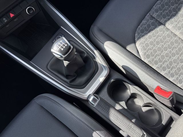 A1 Sportback 30 TFSI ADVANCED DCP+PDC+SMARTPHONE