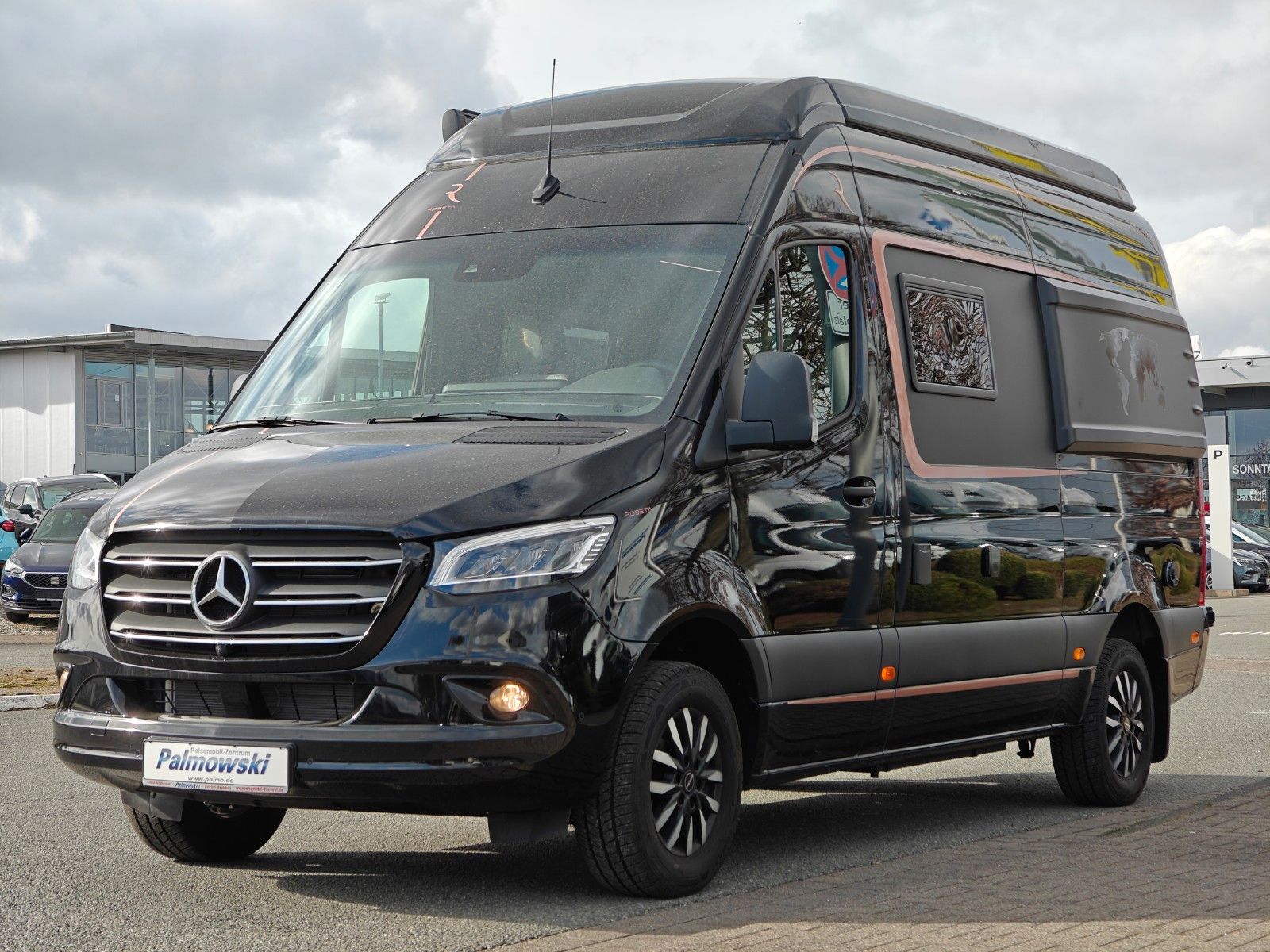 Fahrzeugabbildung Robeta Adonis - Luxus Campervan mit Aufstelldach