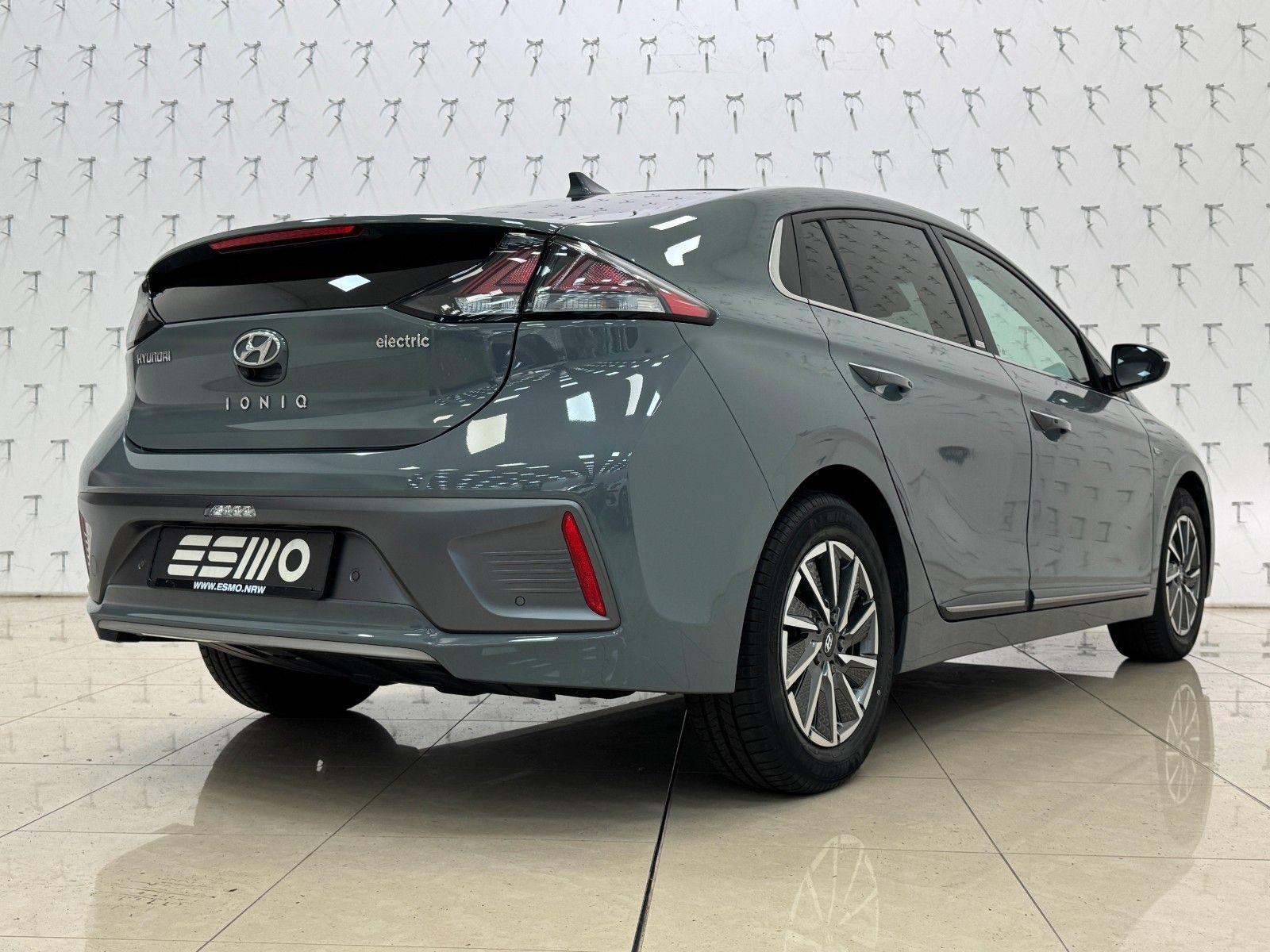 Hyundai Ioniq Elektro PREMIUM Garantie/Leder/GSD/ACC/Qi imagem 3
