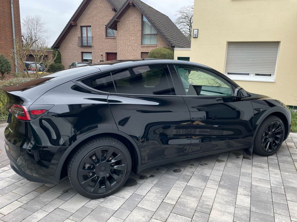 Image of Tesla Model Y