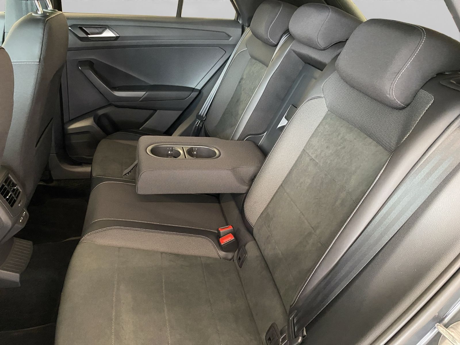 Volkswagen T-Roc - Bild 15