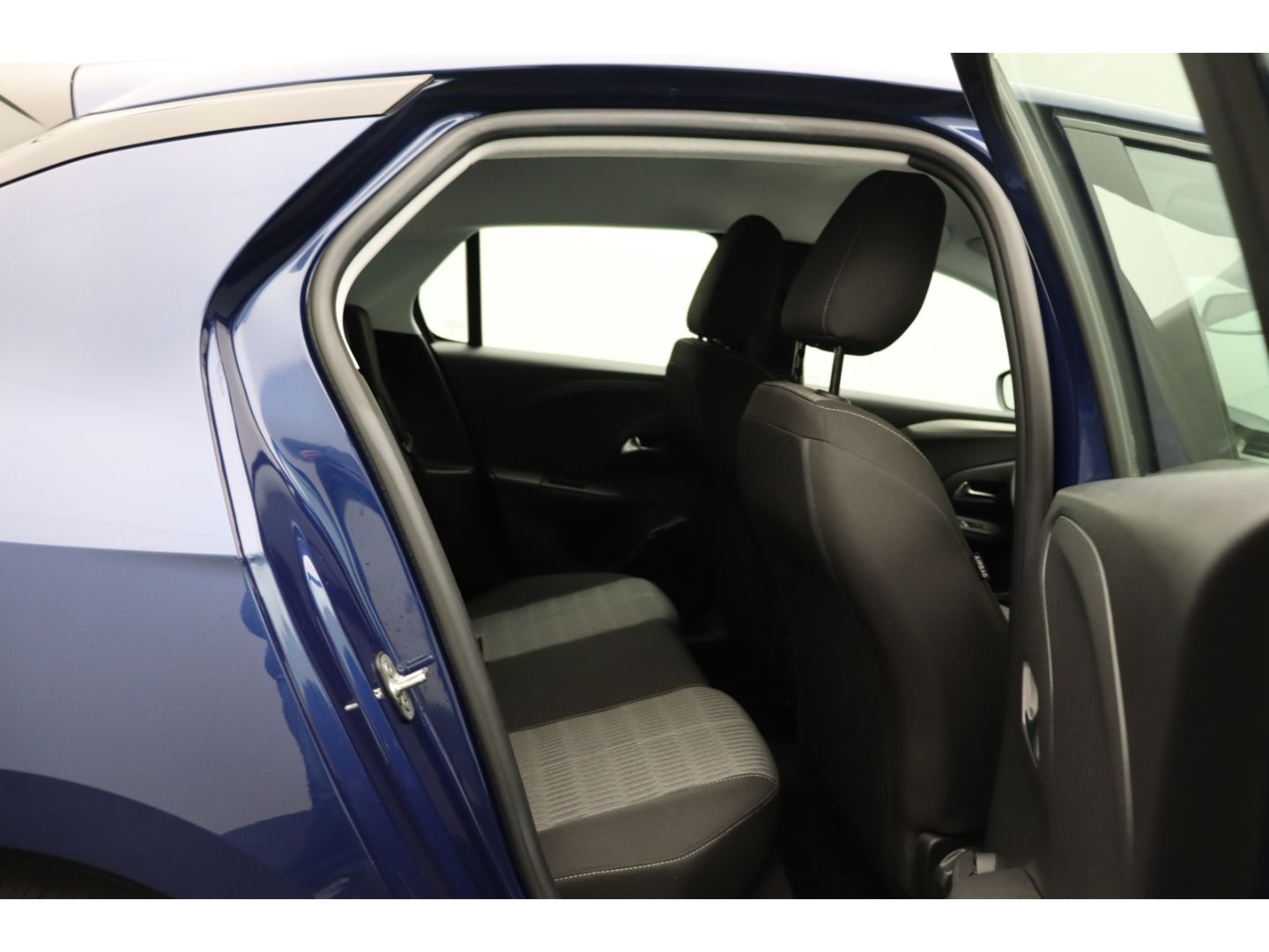Fahrzeugabbildung Opel Corsa-e F AppleCP, Digitales Cockpit