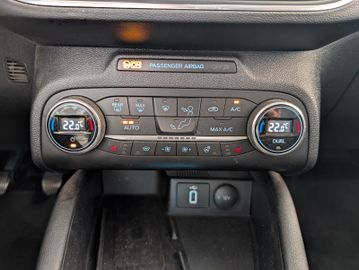 Ford Focus Titanium 1.0 EcoboostHybrid 155PS