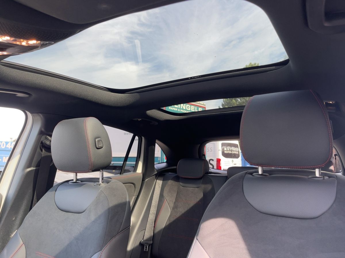 Fahrzeugabbildung Mercedes-Benz GLA 200 d AMG/Night/Pano/Kamera/AHK