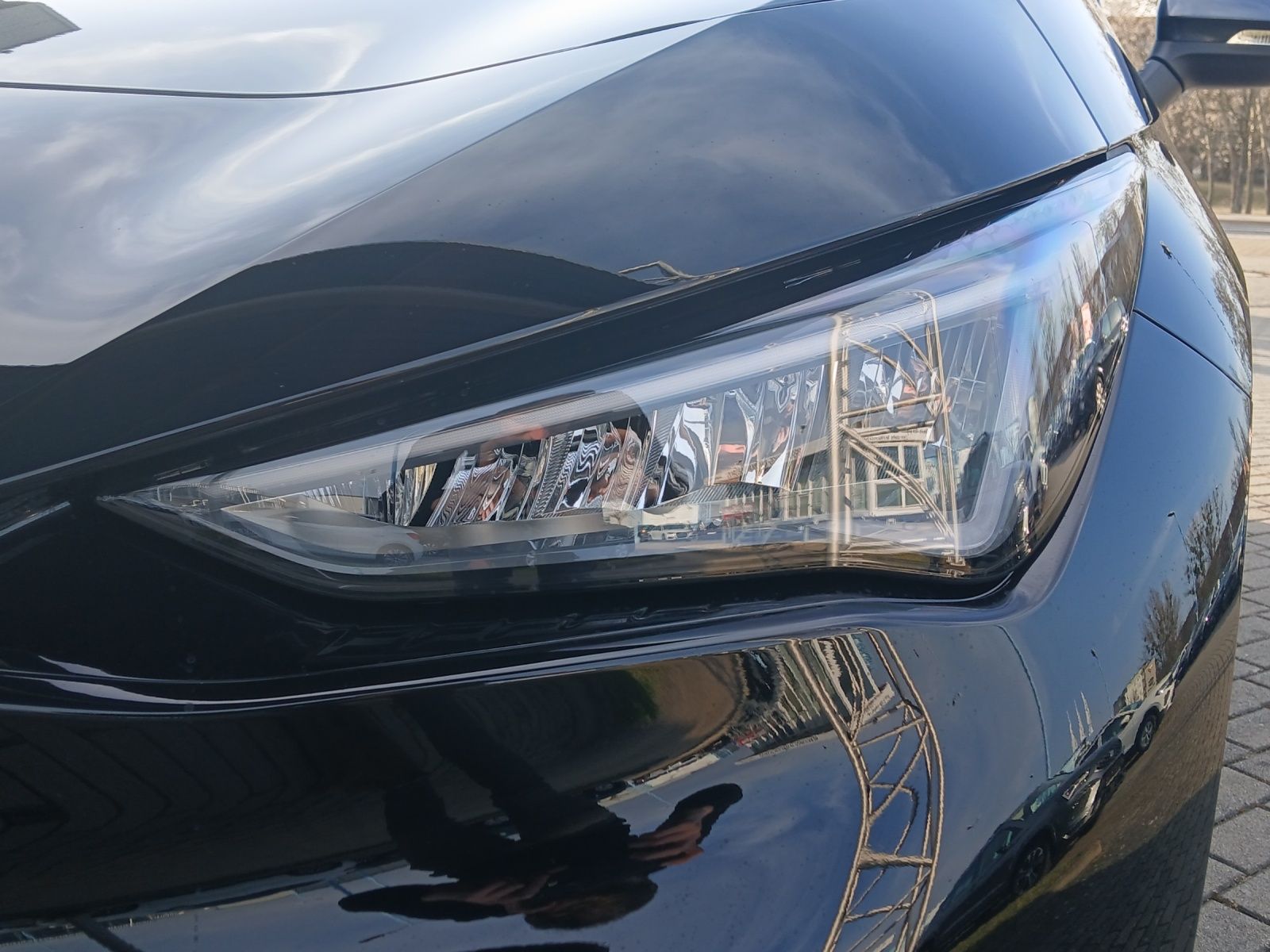 Fahrzeugabbildung CUPRA Born Edition Dynamic 79kW CargoP.