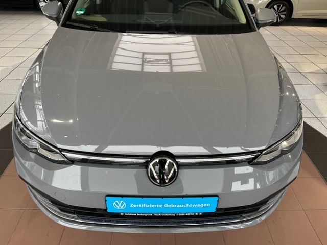 Fahrzeugabbildung Volkswagen Golf Variant VIII 2.0 TSI DSG STYLE PANO STHZG L