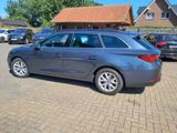 Seat Leon Sportstourer Style 2,0TDI TÜV 08/2027