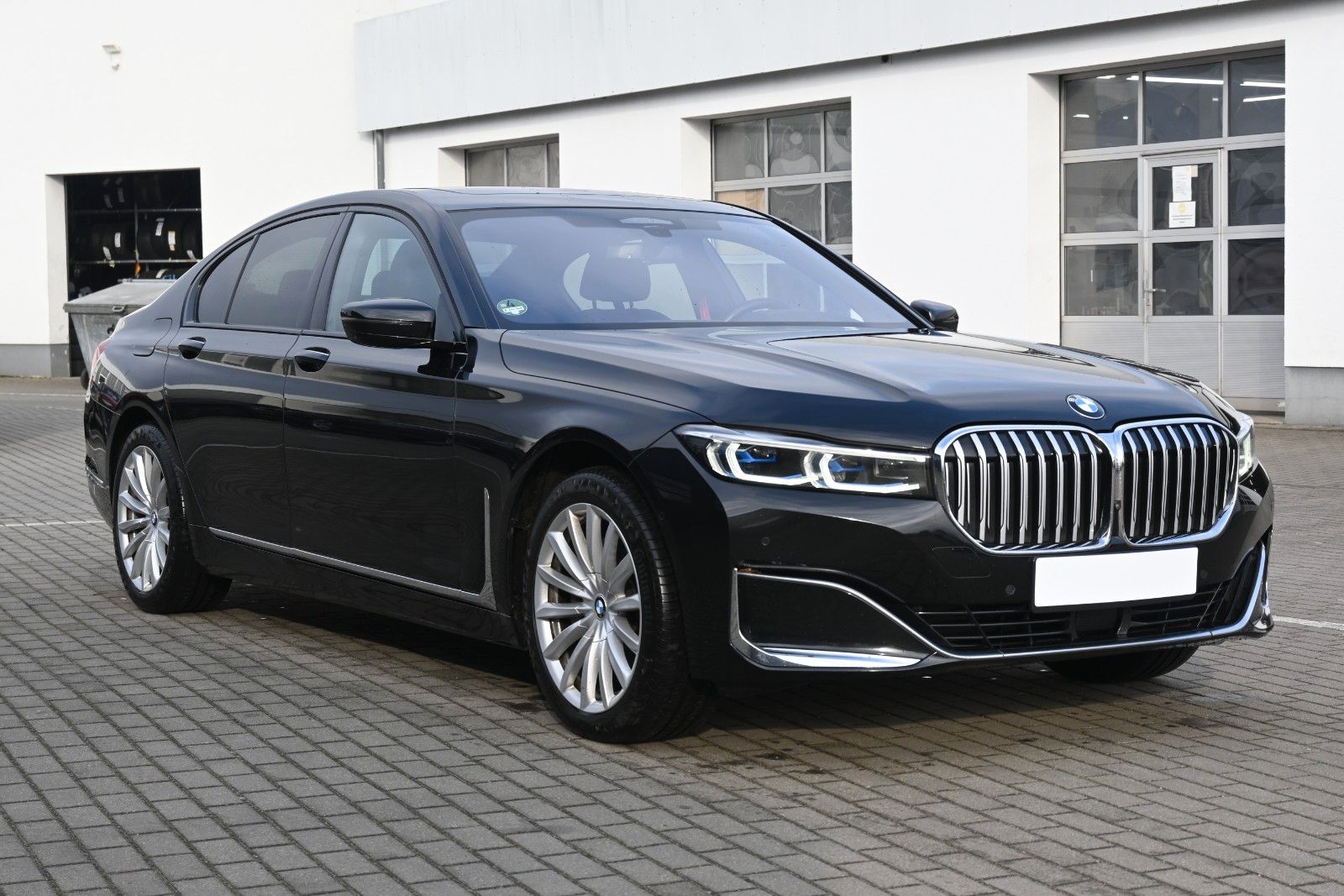 Fahrzeugabbildung BMW 740 d xDrive *STHZ*GD*Soft-C*Mietkauf o.Schufa