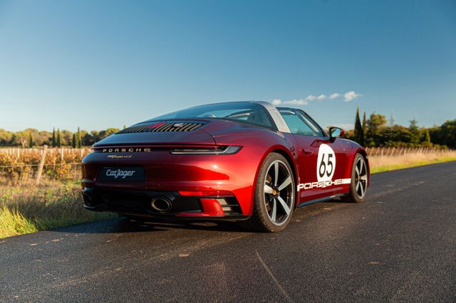 Porsche 911 Targa 4 S Heritage Design Edition