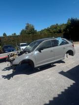 Audi RS3 *nur Karosserie  mit Papiere* - Audi RS3 Unfallwagen