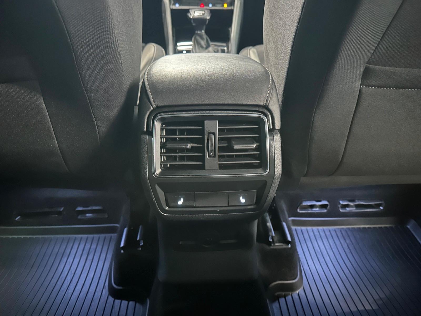 Skoda Karoq 2.0 TDI DSG Tour 4x4 *AHK*NAVI*CarPlay*SHZ, миниатюра 25