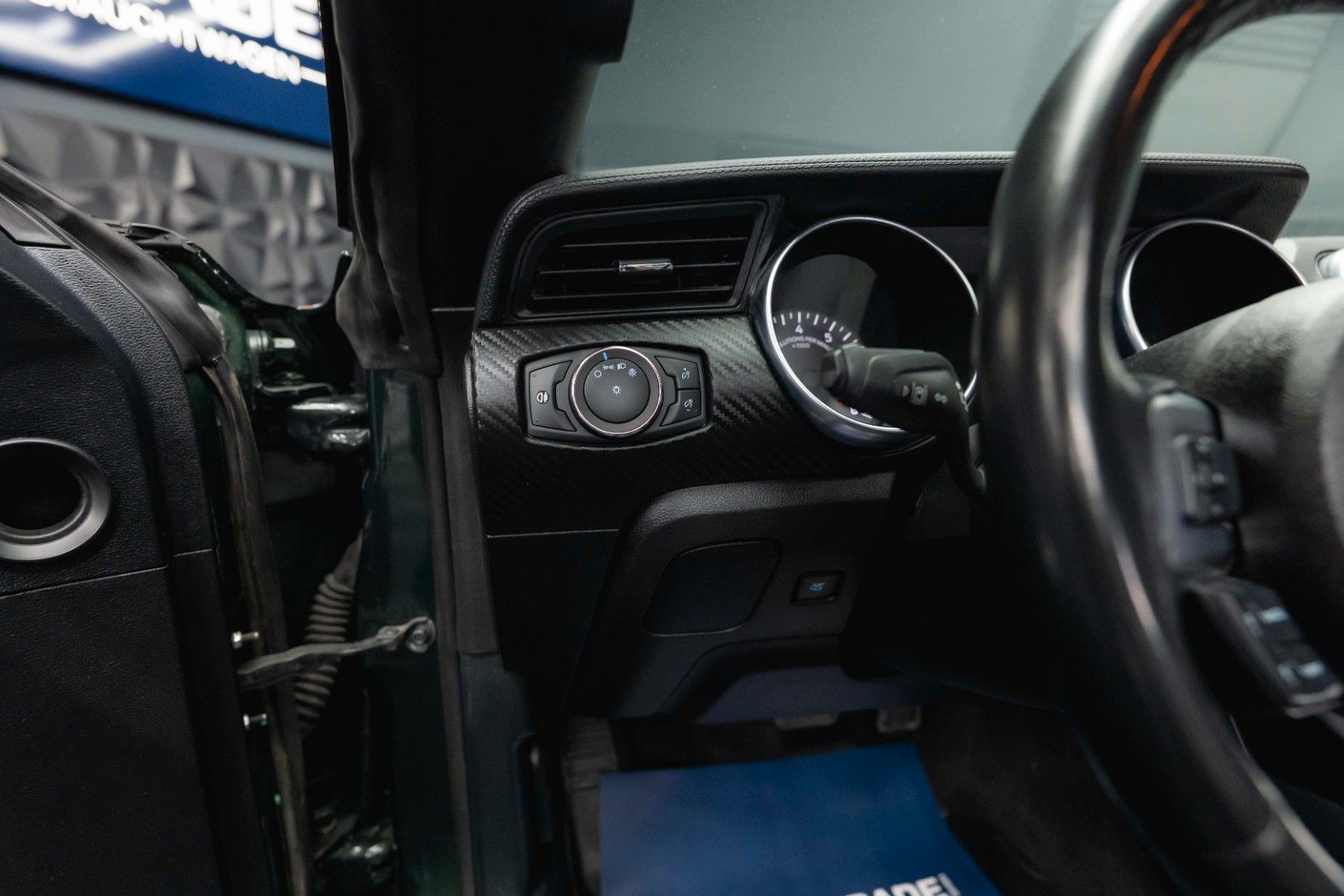 Fahrzeugabbildung Ford Mustang Cabrio DARK HORSE RockTrade Edition 19%