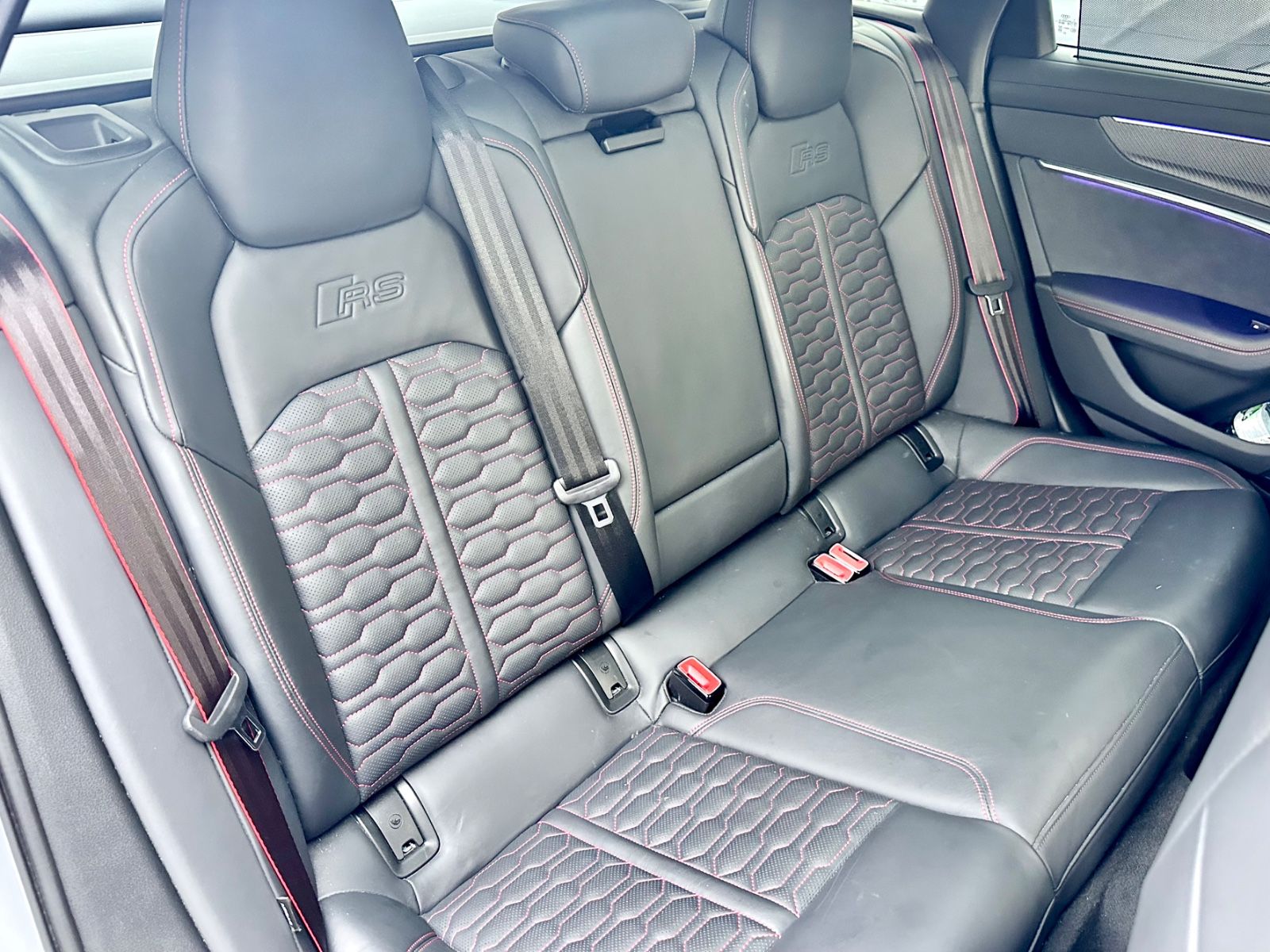 Fahrzeugabbildung Audi RS6 AVANT QUATTRO*PANO+VOLL+AHK*