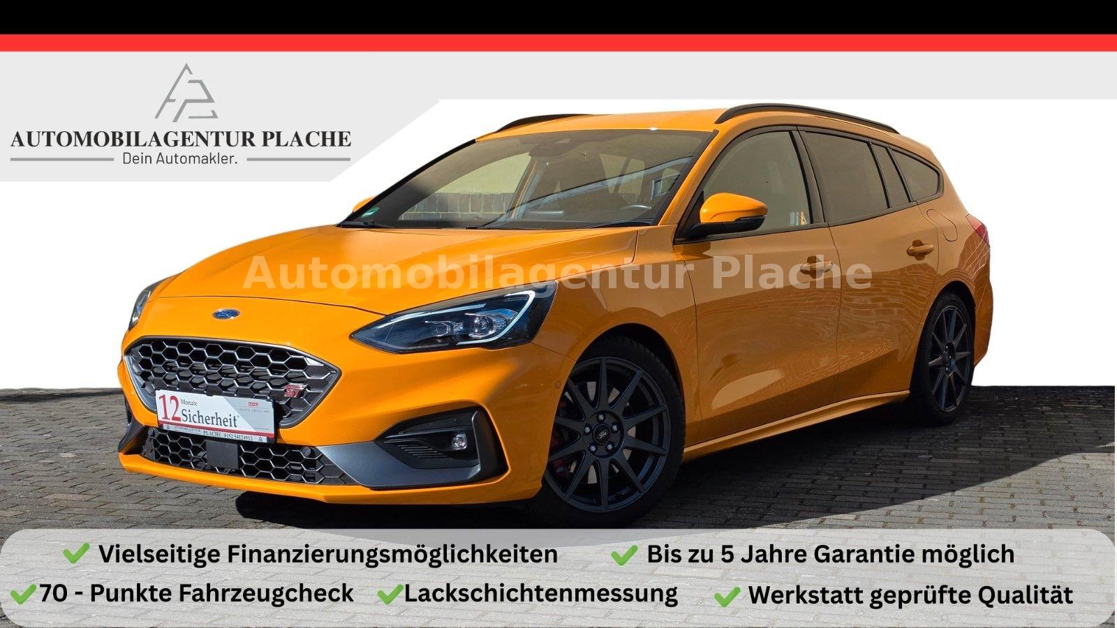 Ford Focus Turnier ST *LED/AHK/Recaro/Scheckheft/WP*