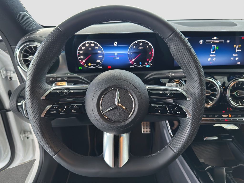 Fahrzeugabbildung Mercedes-Benz CLA 200 d Shooting Brake AMG*Night*AHK*PDC*RFK