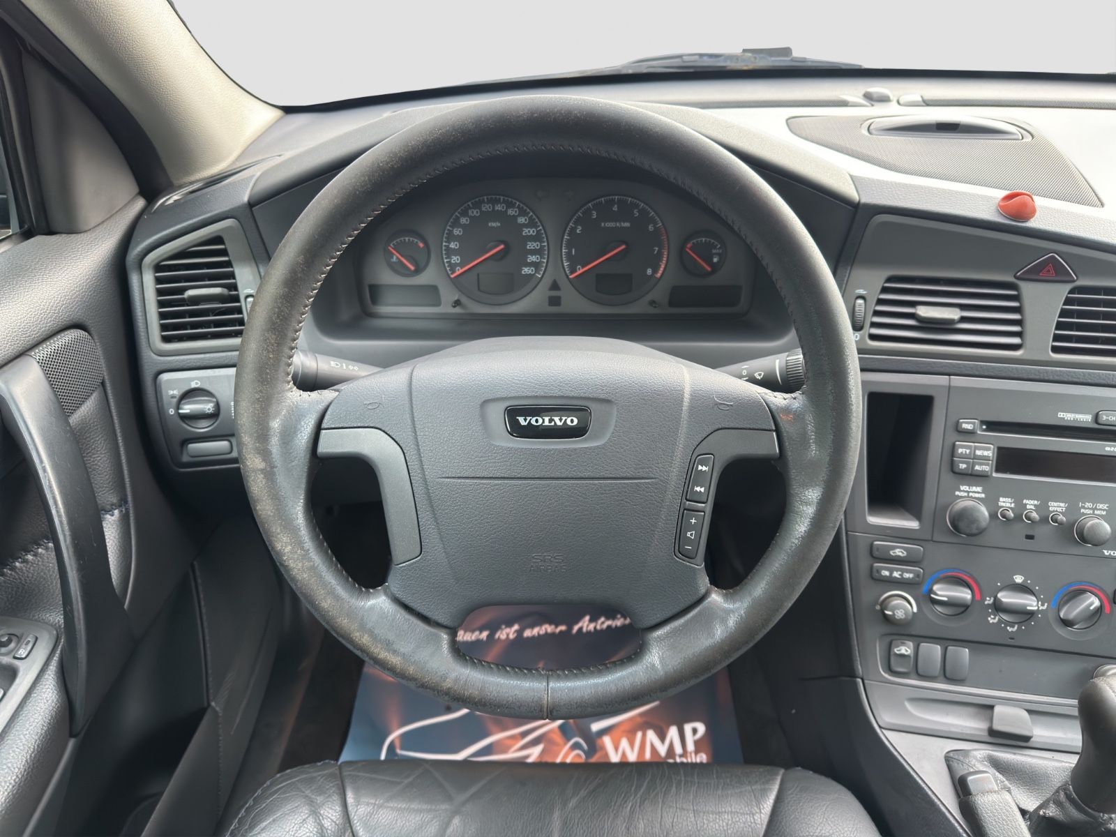 Fahrzeugabbildung Volvo V70 XC 2.4 T AWD/Leder/Schiebedach/Sitzheiz./