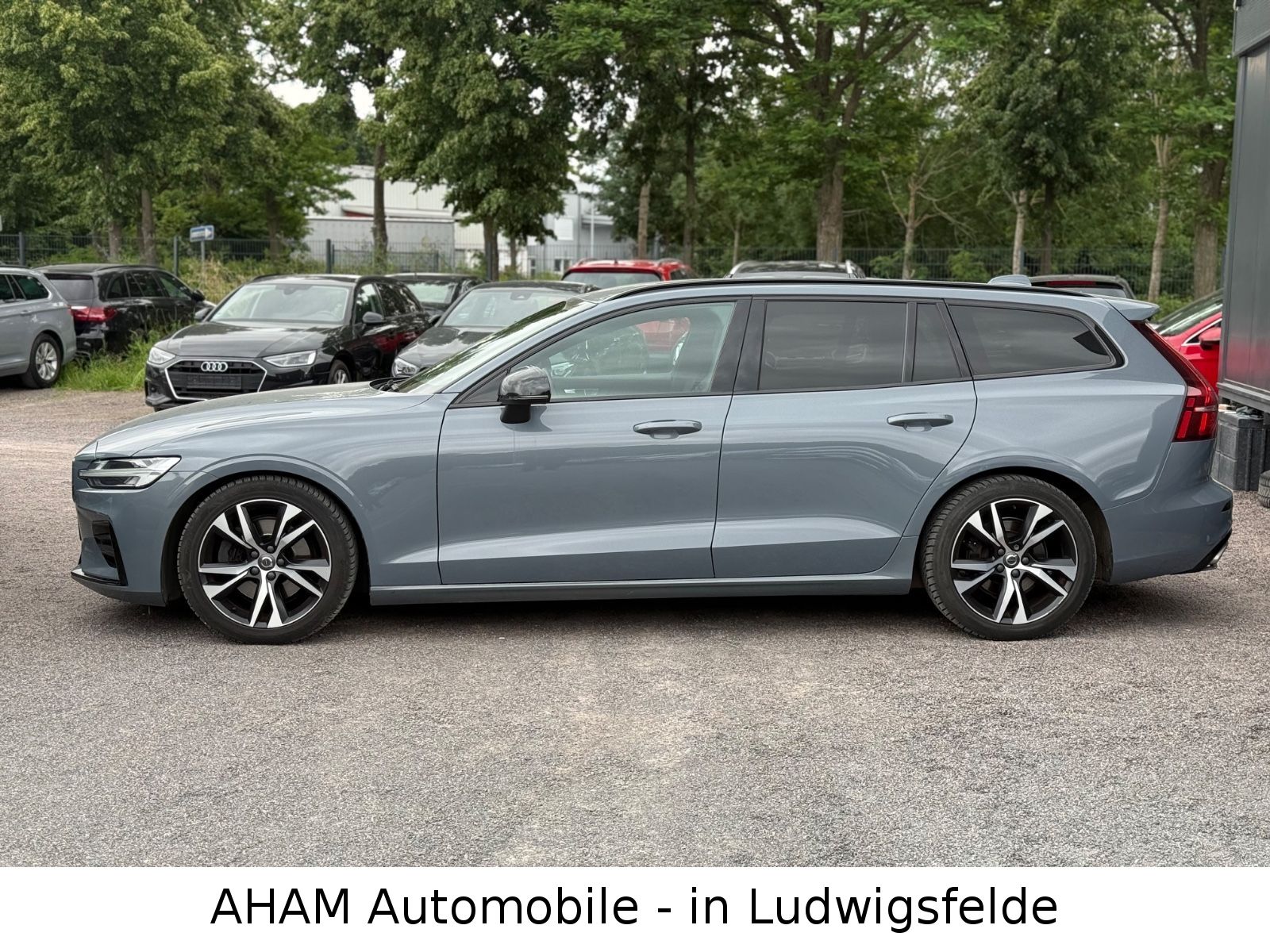 Volvo V60 B4 Kombi R Design|AHK|LED|LEDER|MEM|KAM|LANE imagem 3