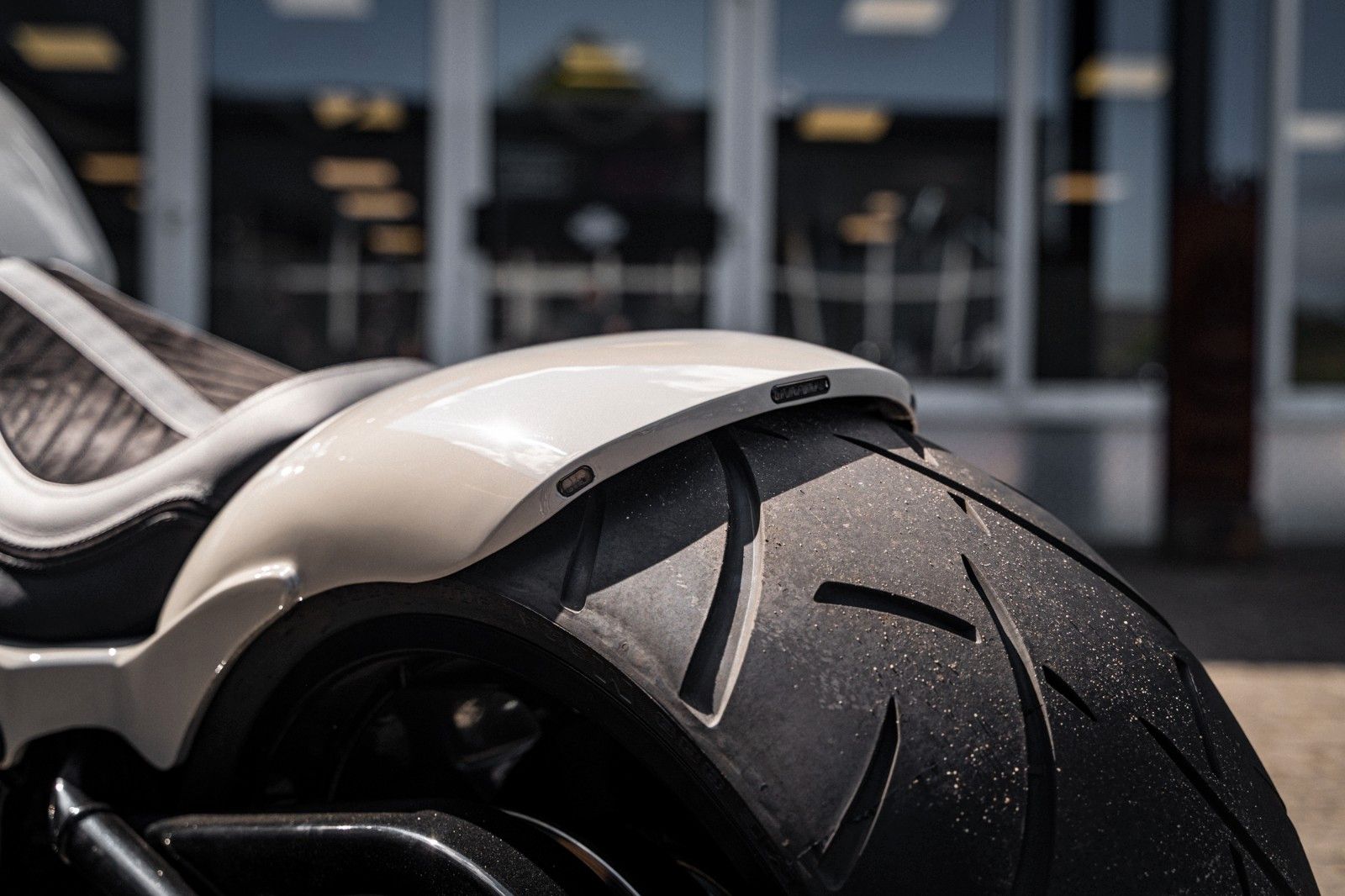 Fahrzeugabbildung Harley-Davidson DARK FAT BOY FLFBS 114 MY24 -JEKILL&HYDE-