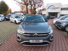 VW T-ROC  STYLE 1,5 TSI*KAMERA+AHK+ACC TEMPOMAT Bild 2