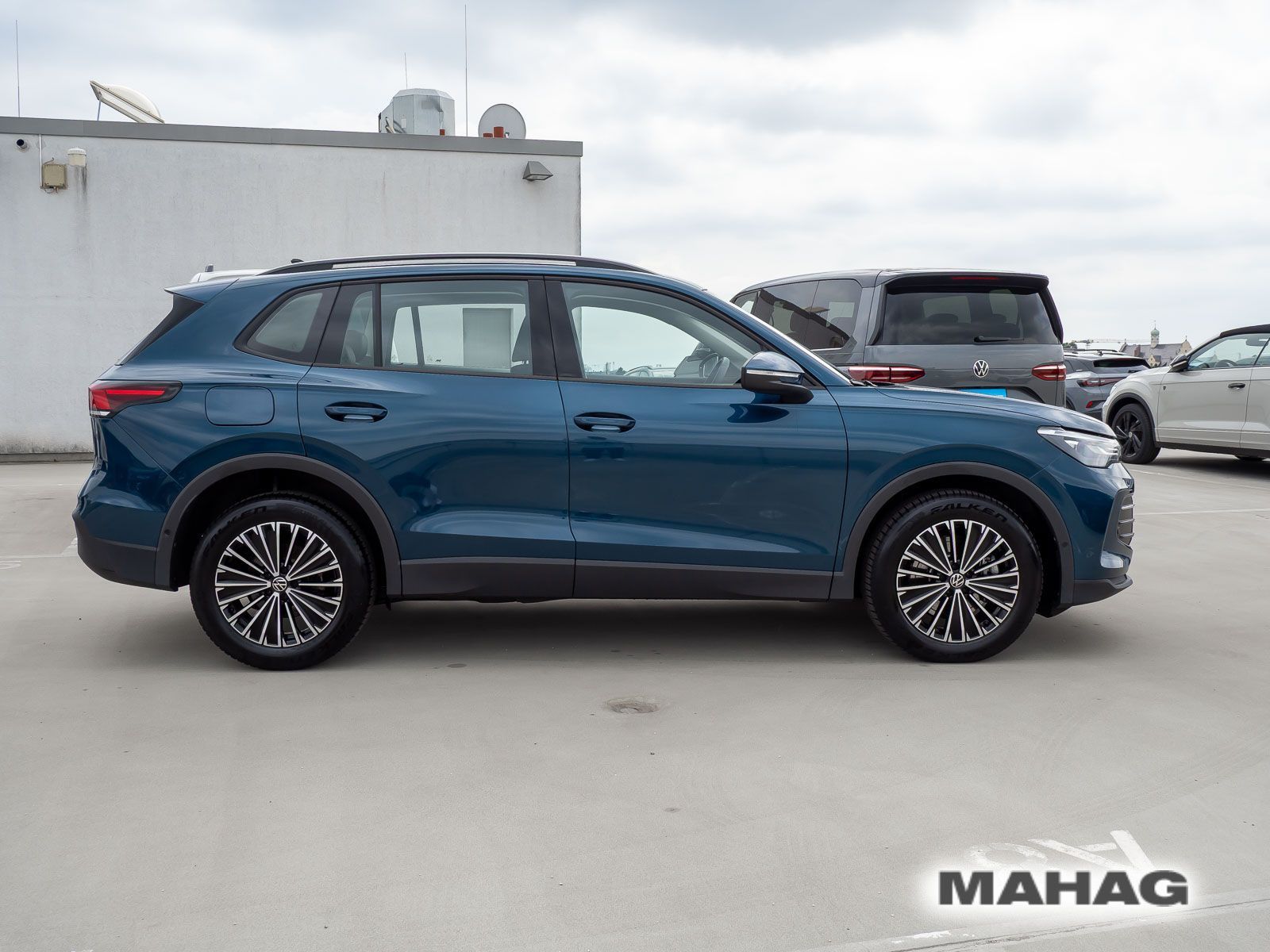 Volkswagen Tiguan Life 2.0 TDI AHK ACC LED Navi RearView Pa foto 5