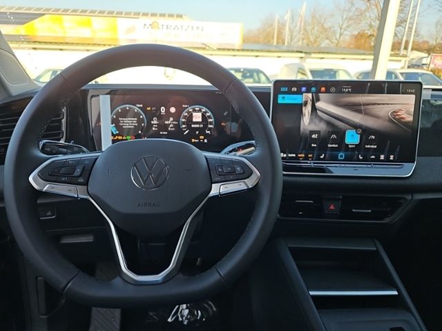 Fahrzeugabbildung Volkswagen Tiguan 1.5 eTSI DSG AHK SHZ RFK GJR CLIMATRONIC