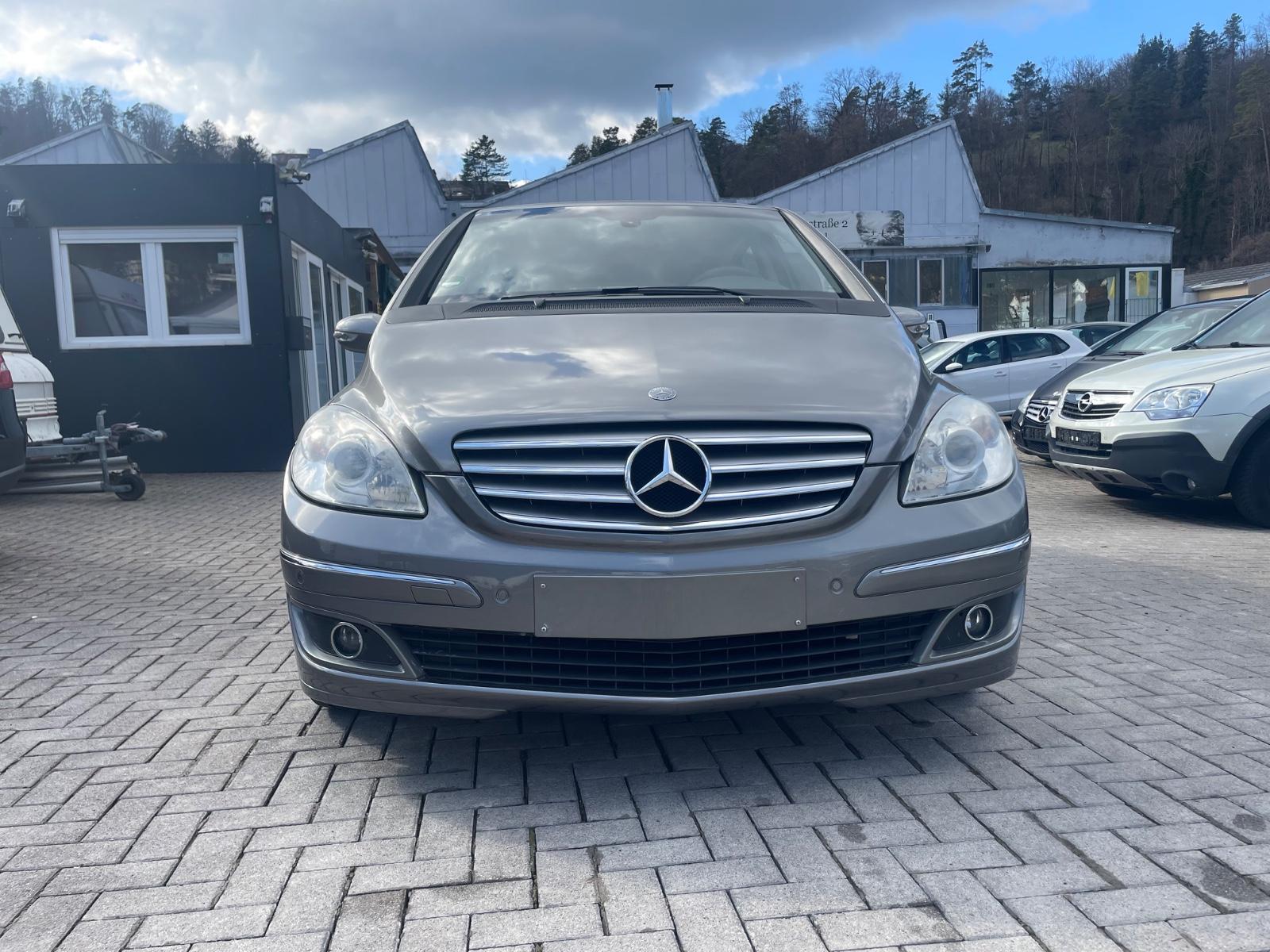Mercedes-Benz B 200*Automatik*El Sitze*PDC*1Hand*Scheckheft