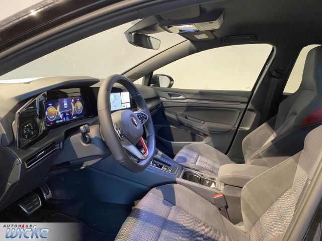 Golf VIII 2.0 TSI DSG GTI NAVI KLIMA LED KEYLESS