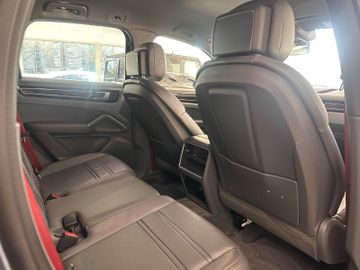 Porsche Cayenne - 10