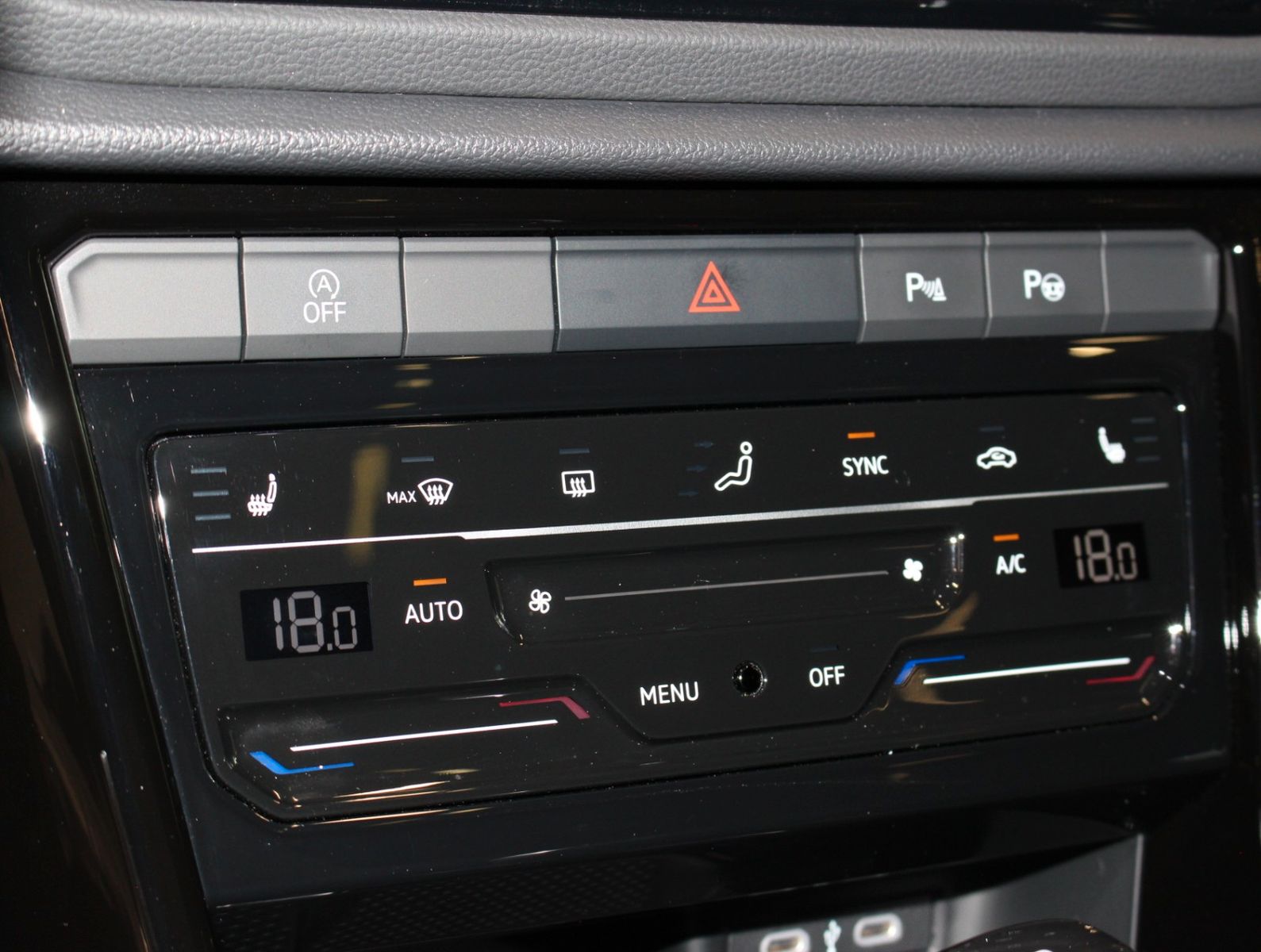 Fahrzeugabbildung Volkswagen T-Roc 2.0 TSI DSG 4MOTION R*NP 68k