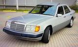 Mercedes-Benz Oldtimer Mercedes 200E 1993 - Mercedes-Benz 200 aus 1993