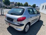Peugeot 206 1.6 Premium 110Automatik.PANO.Klimaautomatik - Peugeot 206: Premium