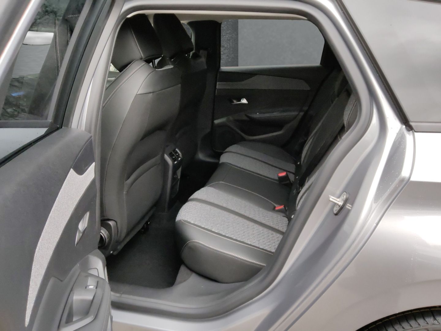 Peugeot 308 - Bild 9