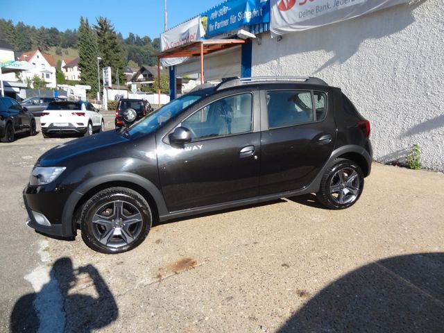 Fahrzeugabbildung Dacia Sandero II Stepway Celebration/1.Hd/Kamera