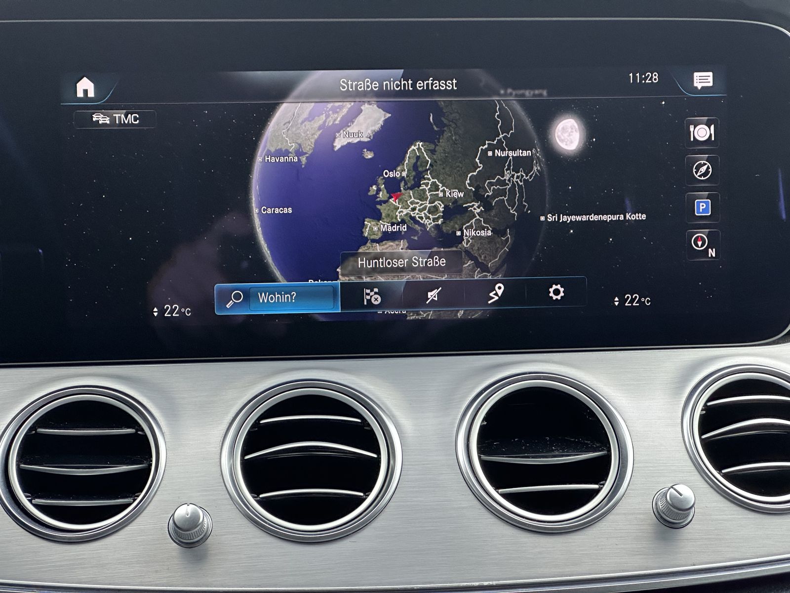 Fahrzeugabbildung Mercedes-Benz E 220d T 4Matic Avantgarde NAV+LED+WIDESCEEN+KAM