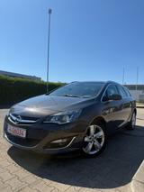 Opel Astra J Sports Tourer Exklusiv AUTOMATIK - Opel Astra Gebrauchtwagen in Wuppertal