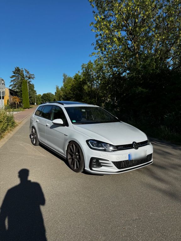 Image of Volkswagen Golf